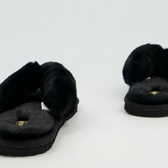Puma Fluff Flip Slippers Black Team Gold - Picture 6 of 14
